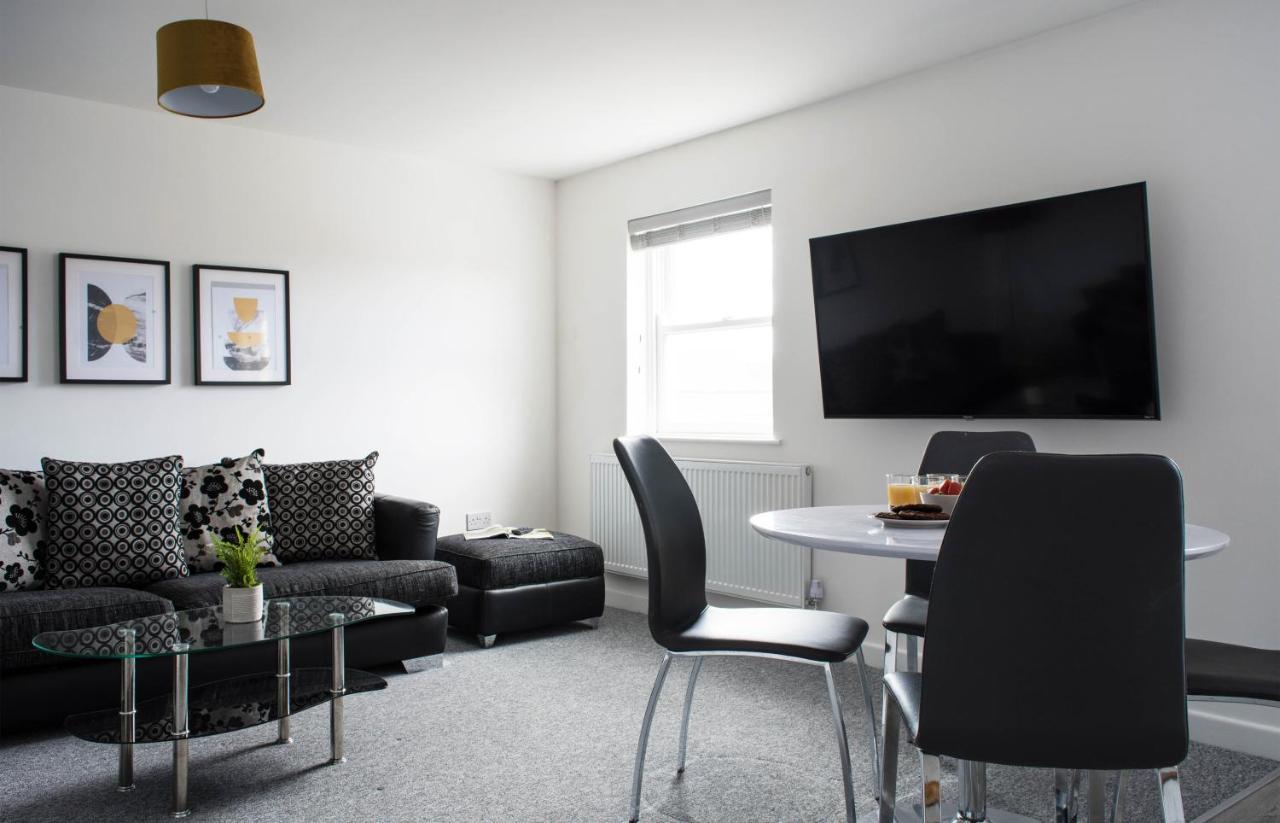 Golden Key Apartments Lillington  エクステリア 写真