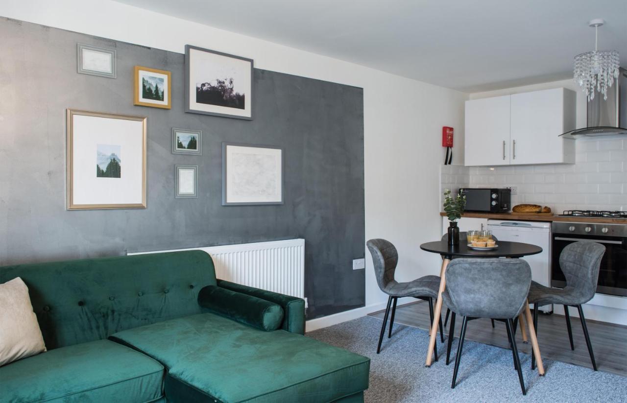 Golden Key Apartments Lillington  エクステリア 写真